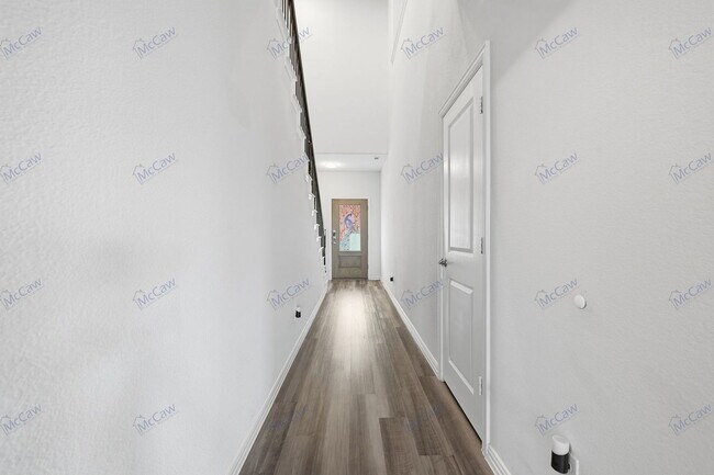 Building Photo - 236 Henly Dr