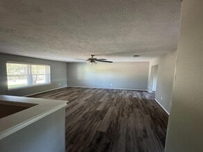 Building Photo - 2014 Oak Shores Dr Building Photo - 2014 Oak Shores Dr