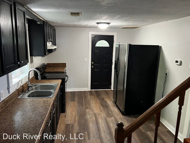 Building Photo - 3 br, 1 bath House - 1026 1/2 Bridge St
