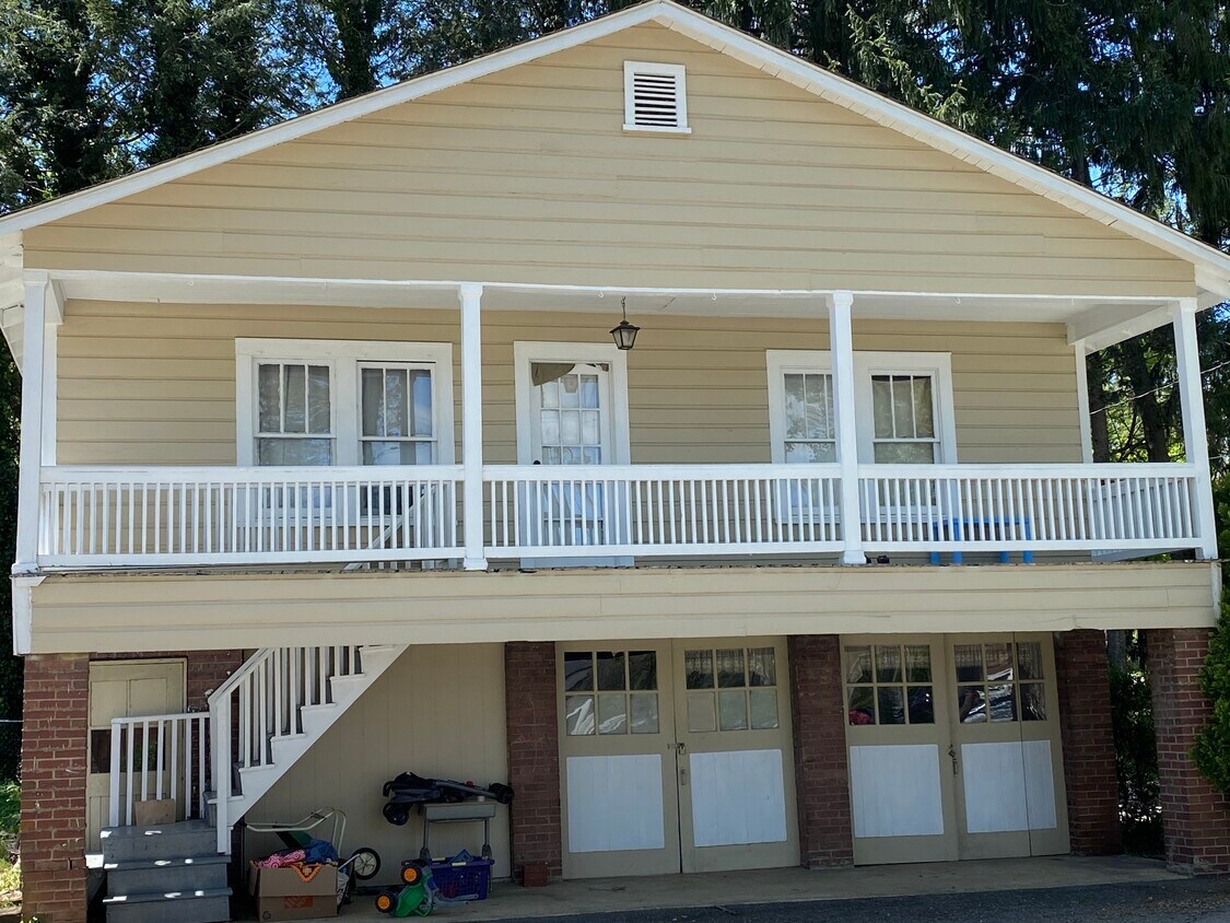38 Hazel St, Waynesville, NC 28786 House Rental in Waynesville, NC