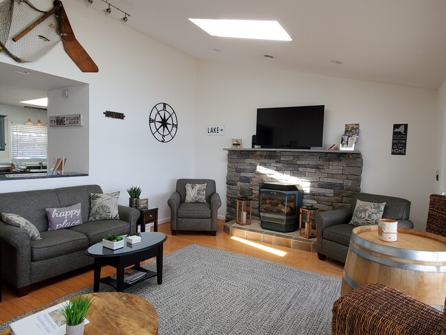 Foto del edificio - 4008 Pine Rd