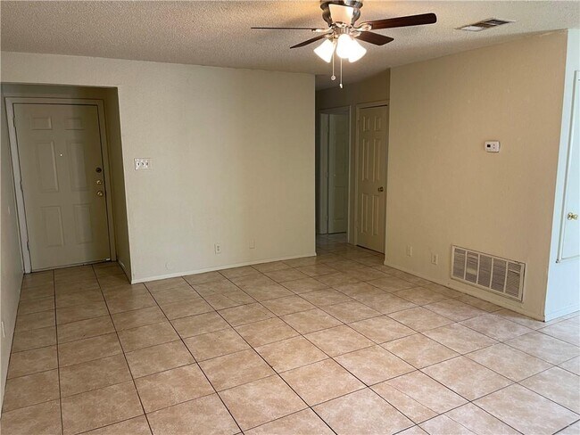 Building Photo - 8305 Garcreek Cir