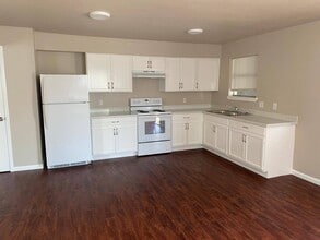 Building Photo - 1113 Primrose Ave