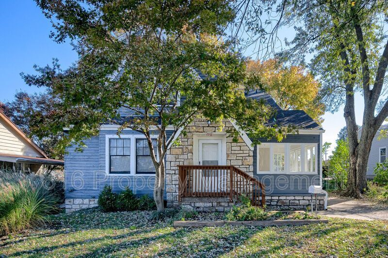 1711 S Northern Blvd, Independence, MO 64052 House Rental in