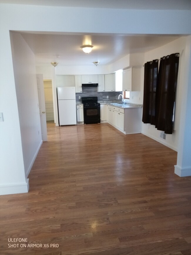 Building Photo - 23123 Stauber Ave