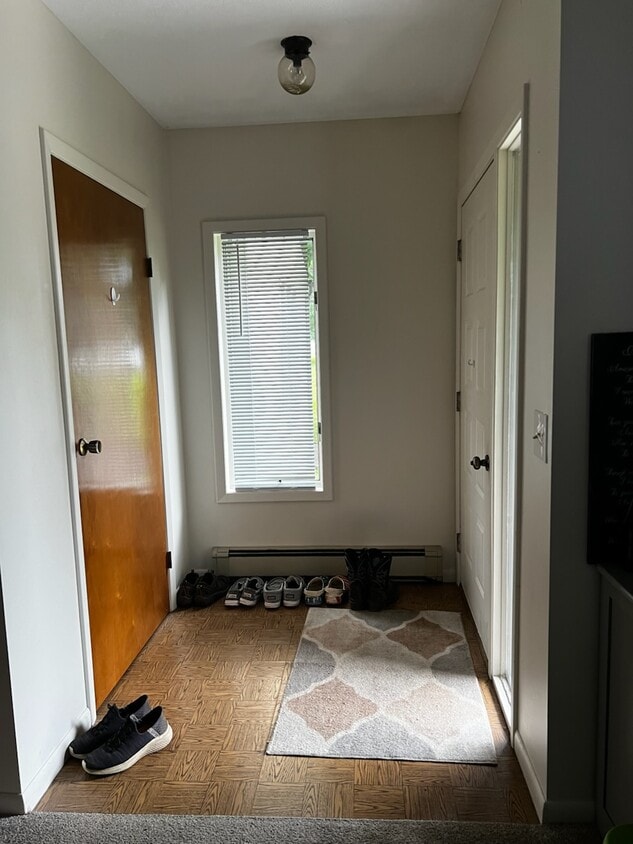 Primary Photo - 200 West Ave