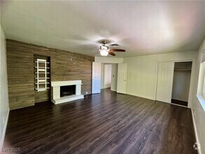 Building Photo - 109 Greenbriar Townhouse Way
