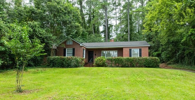 Building Photo - 2162 General Winship Dr