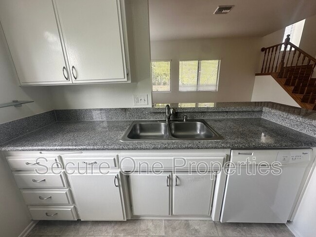 Building Photo - 86 Maegan Pl