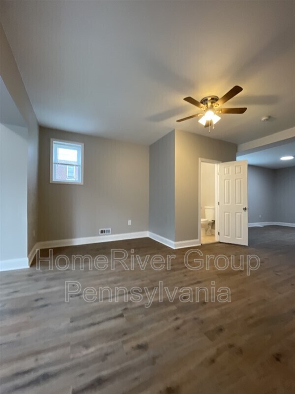 Foto del edificio - 5565 Matthews St