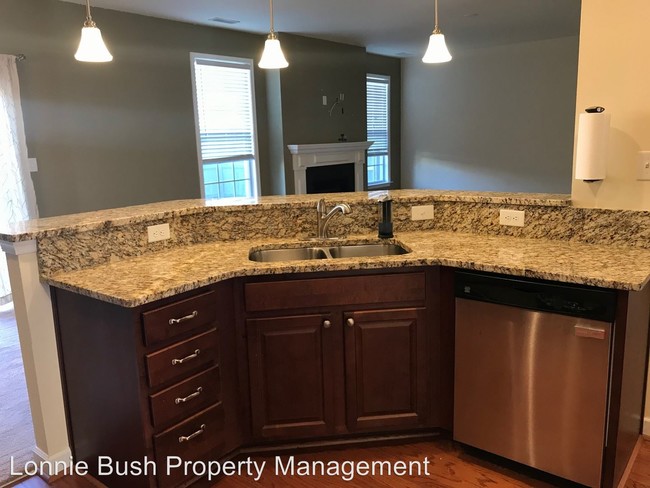 Building Photo - 4 br, 2.5 bath House - 816 Brightleaf Pl