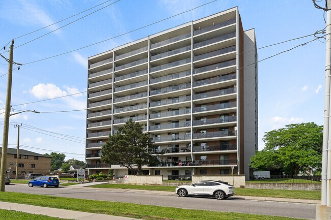 Building Photo - Royal Tower Apartments