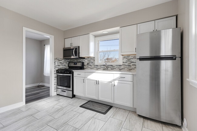 Building Photo - 301 Mill St