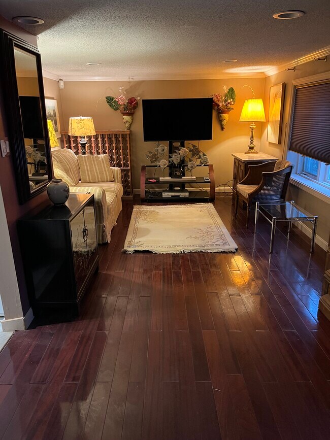 Foto del edificio - 21 Birchwood Rd