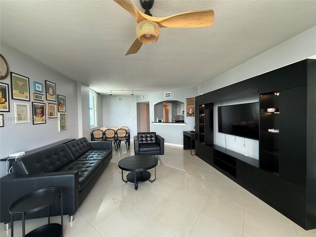 Building Photo - 9201 Collins Ave