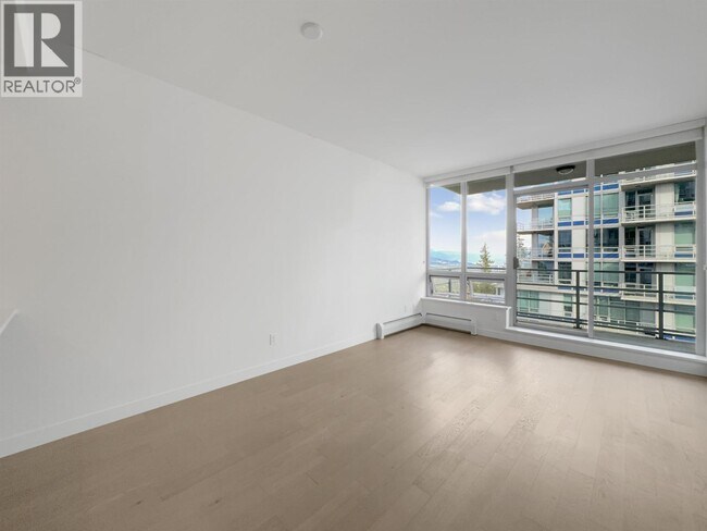 Photo du bâtiment - 9060 University Crescent