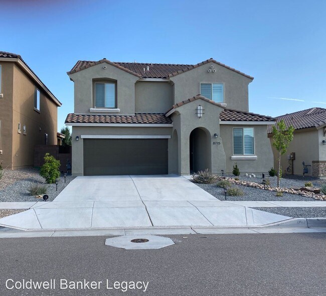 Foto del edificio - 3 br, 2.5 bath House - 8715 Jet Stream Rd NW