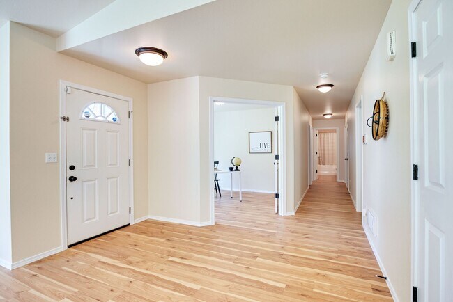 Foto del edificio - 3 Bedroom Rambler in Quiet Port Orchard Lo...