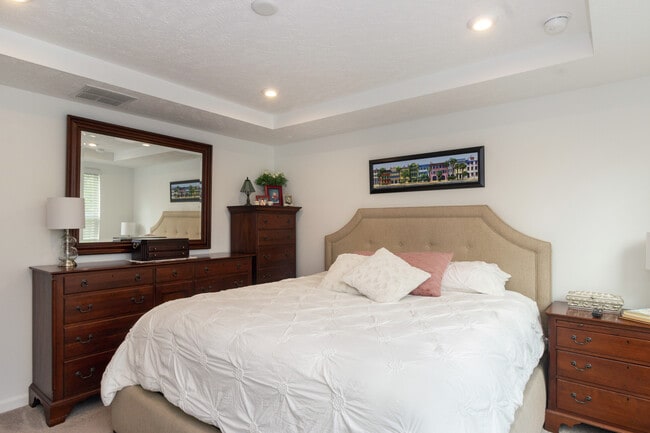 Building Photo - 27661 Serviceberry Ct