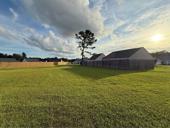 Building Photo - 14439 Quail Rdg Dr