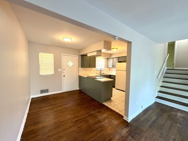 Foto del edificio - 7346 Wayne Ave