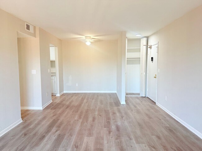 Foto del edificio - 330 Orchard Trace Ln