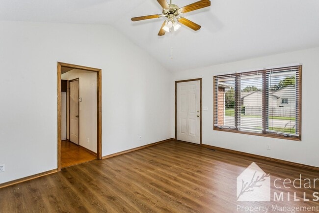 Foto del edificio - 3 Bed 3 Bath at Douglas and Maize!