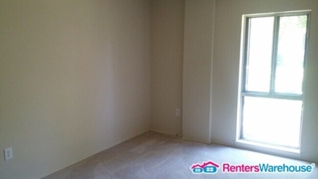 Building Photo - 2342 Sun Valley Cir