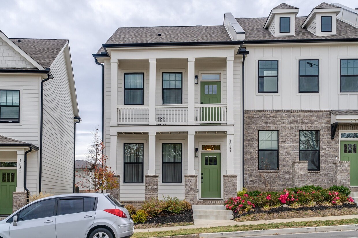 2081 Oakwood Ave, Nashville, TN 37207 Townhome Rentals in Nashville