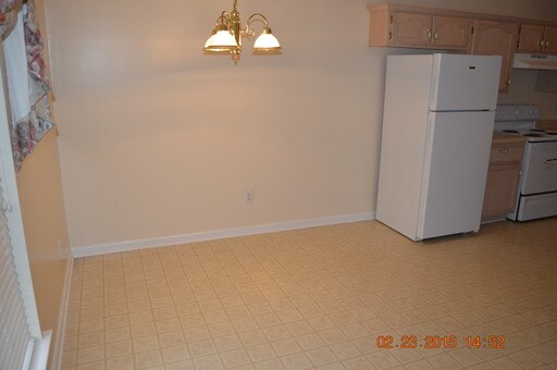 Building Photo - 131 Canyon Pl