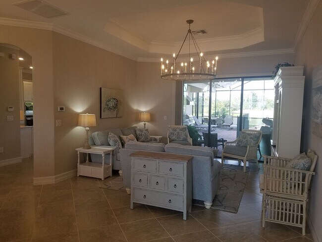 Building Photo - Booked JFMA 2024 Gorgeous pool home in Sar...