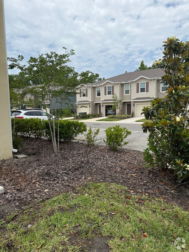 Building Photo - 1 Bella Lago Cir