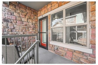 Building Photo - 18721 E Water Dr