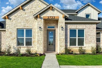 Building Photo - 2722 Eastridge Blvd