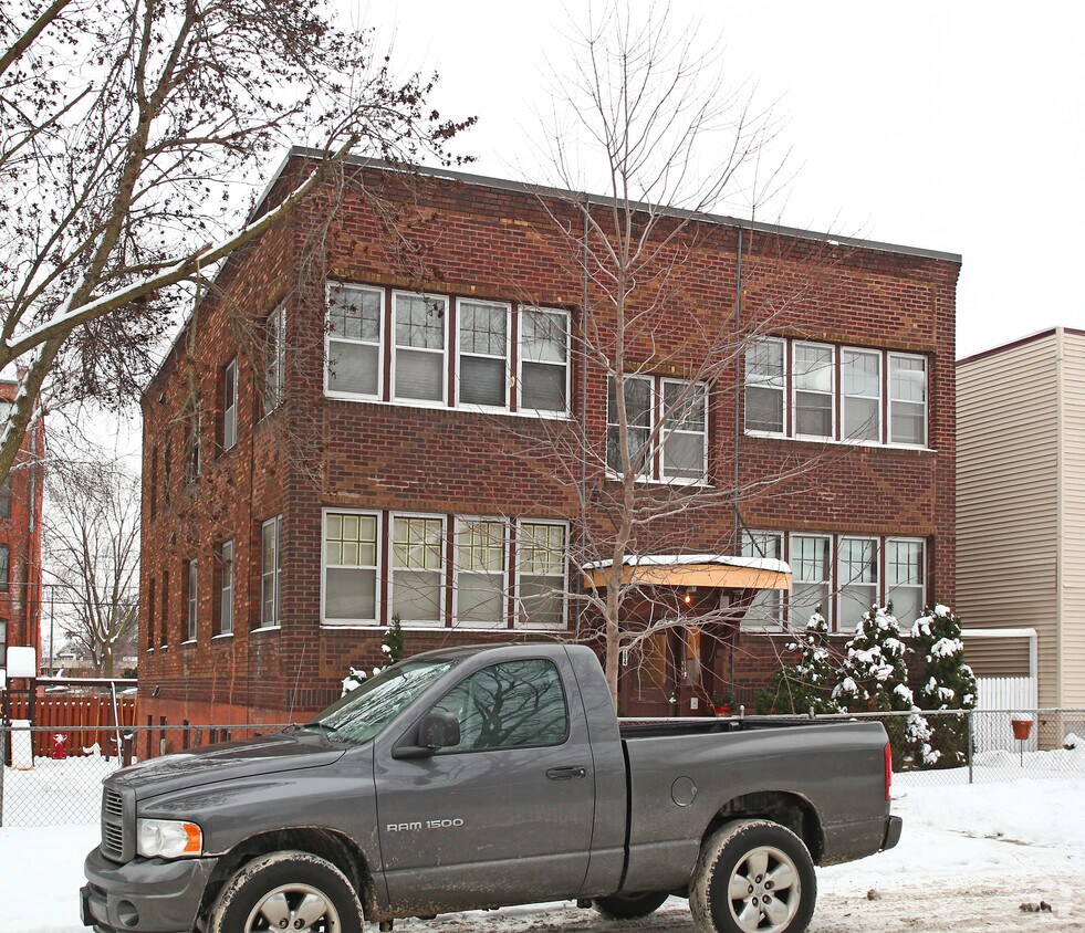 Building Photo - 704 Hague Ave