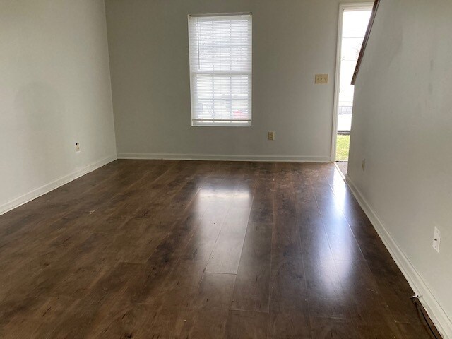 Foto del edificio - 2718 Edison St NE