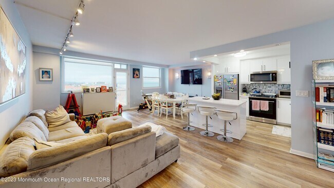 Building Photo - 675 Ocean Ave