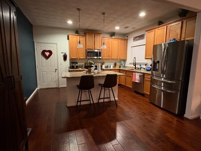 Building Photo - 4060 Kingston Pkwy