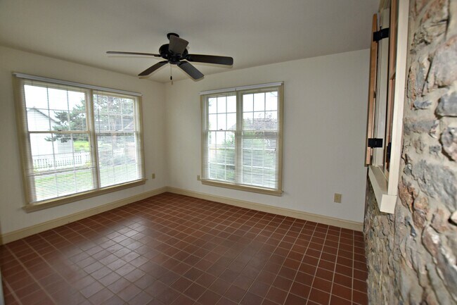 Building Photo - 9413 Kings Hwy