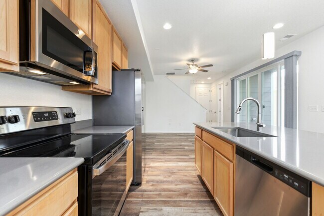 Foto del edificio - 5319 Warrior St