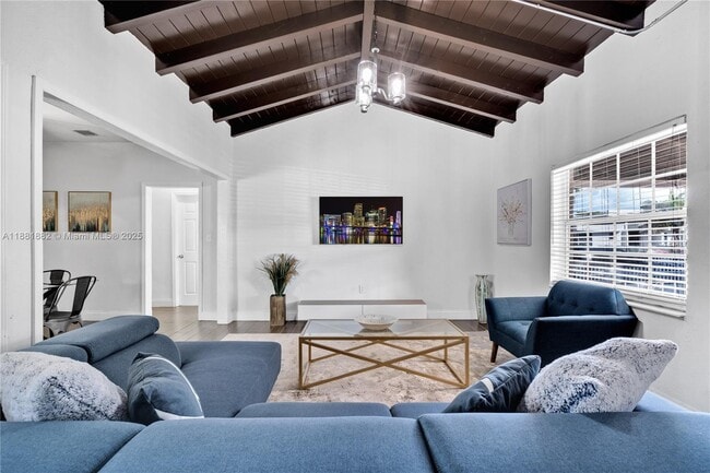 Foto del edificio - 2315 SW 17th St