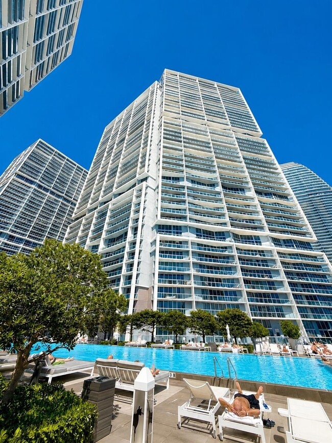 Building Photo - 465 Brickell Ave