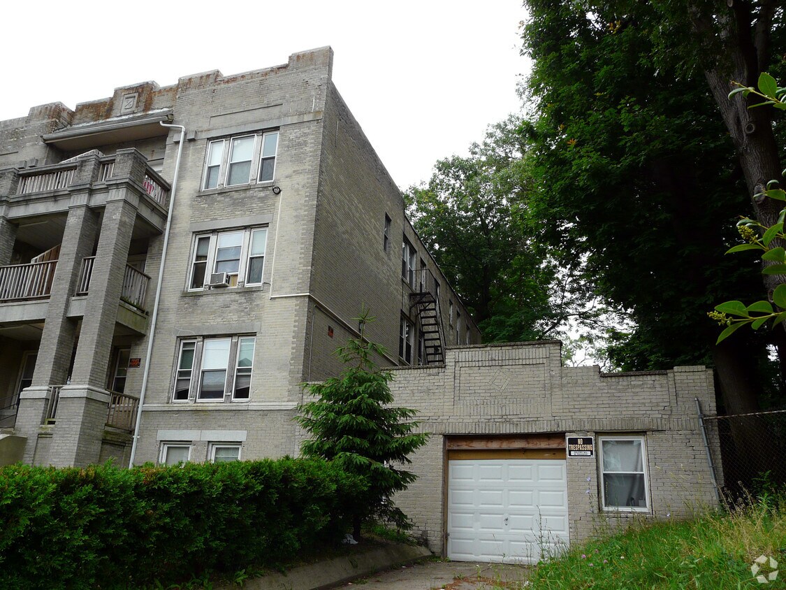 Building Photo - 167 Homestead St
