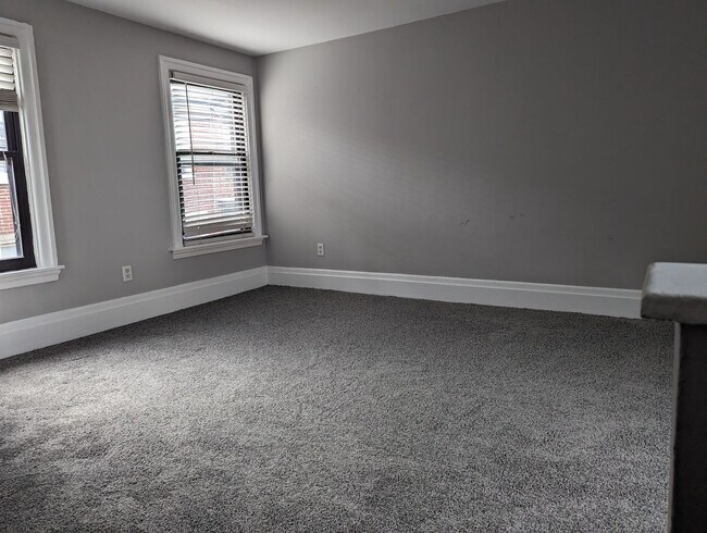 Foto del edificio - 2419-2423-2423 Carey Wy