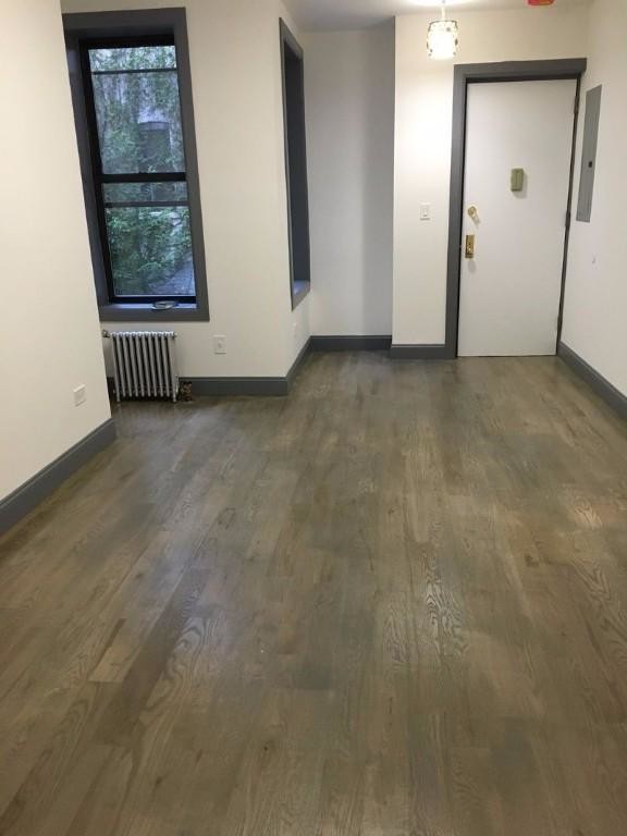 Foto del edificio - 310 E 25th St