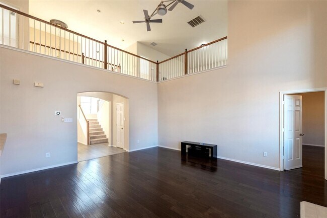 Foto del edificio - 1301 W Collins Cir