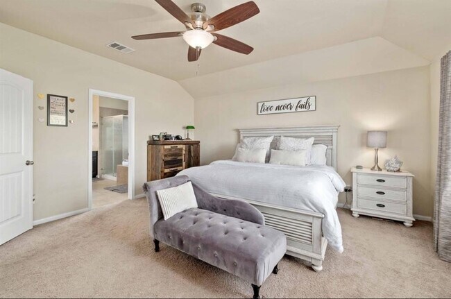 Building Photo - 149 Pincea Pl