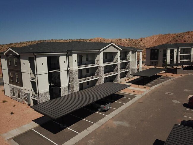 Foto del edificio - 133 N Rock Cyn St