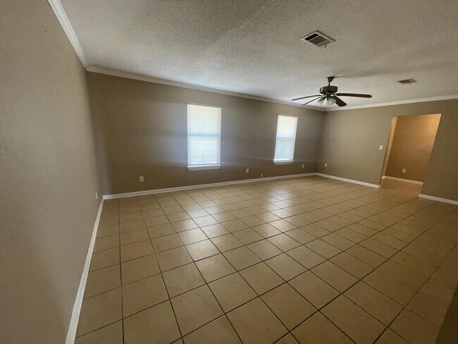 Foto del edificio - 9527 Redland Rd