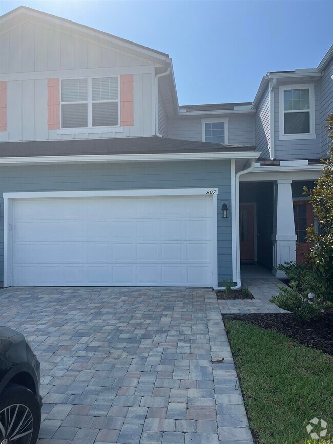 Building Photo - 207 Silver Myrtle Ct